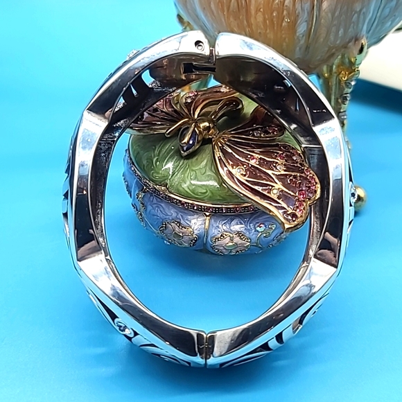 Brighton "LONDON GROOVE" Hinged Scrollwork & Swirls Bangle w Swarovski Crystals - Picture 4 of 11